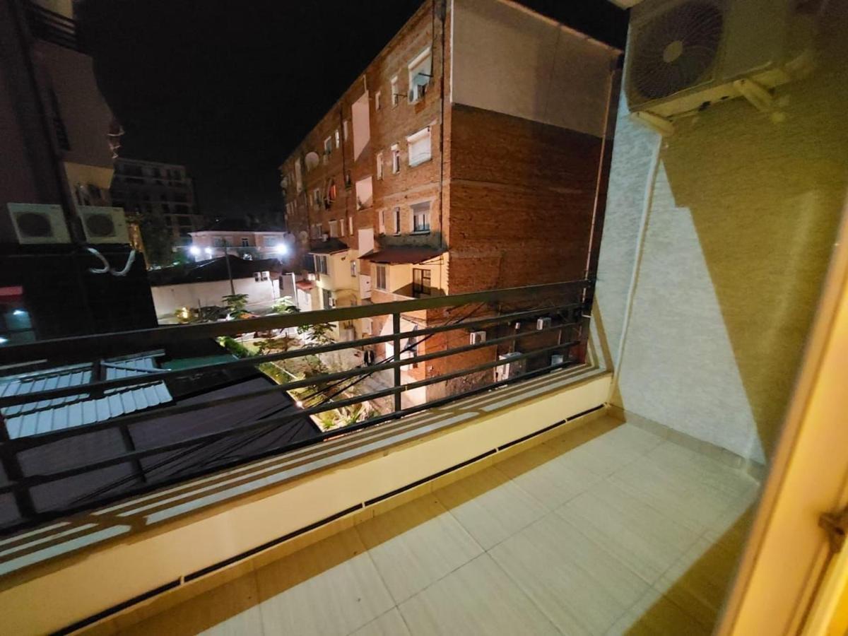 Cafi Apartments Tirana Eksteriør billede